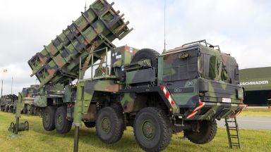 Зеленски с критики към командването на армията, поиска още съвременни ПВО системи