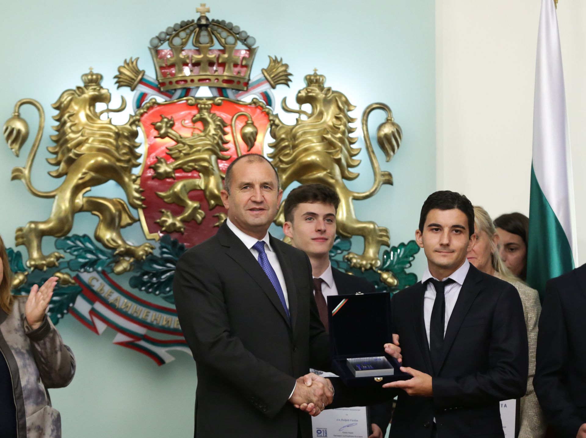 Президентът връчи наградата на Свилен Кънев