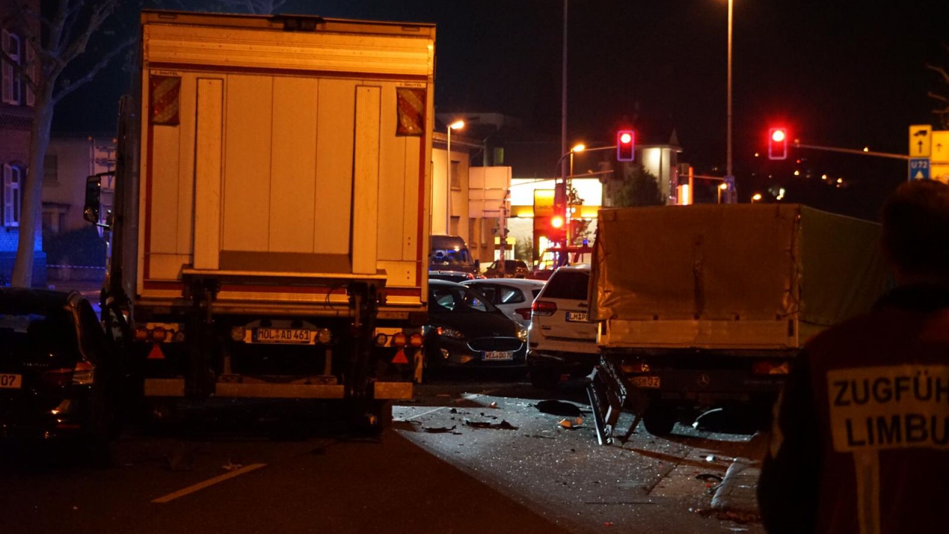 Мъж блъсна с откраднат камион осем коли в западногерманския град