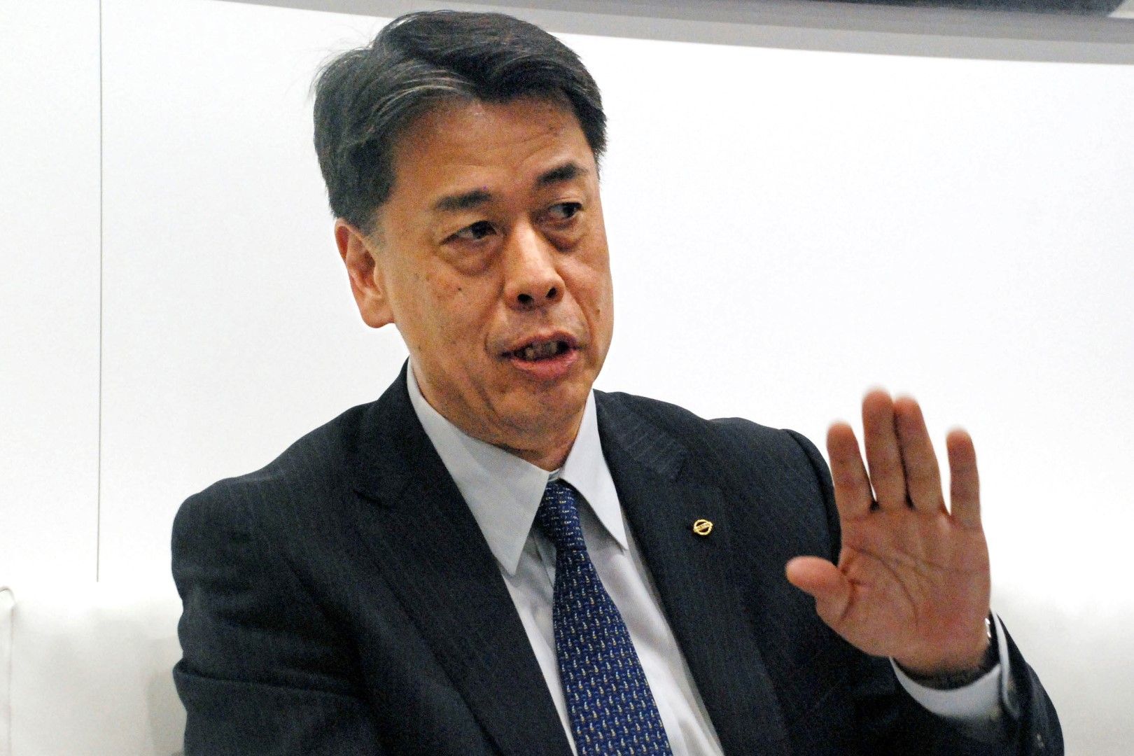 Вицепрезидентът на компанията Макото Учида поема нейното управление