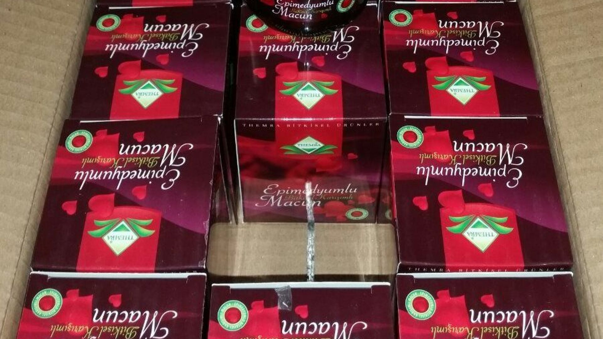 Около 68 кг контрабанден продукт за полова мощ задържаха митническите