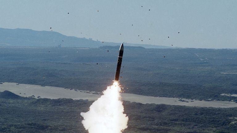 САЩ разработва нова балистична ракета