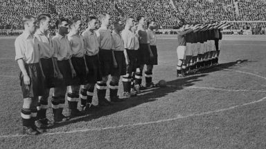 Денят, в който английският отбор вдигна ръка за нацистки поздрав