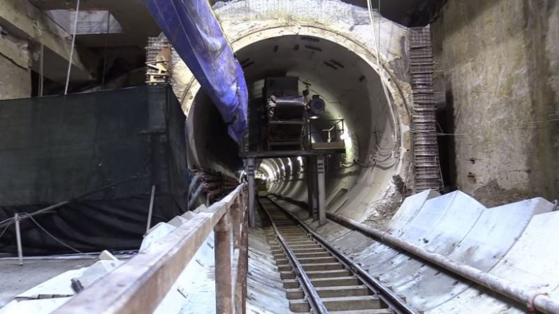 Изоставят две тунелопробивни машини под прочутия Римски форум