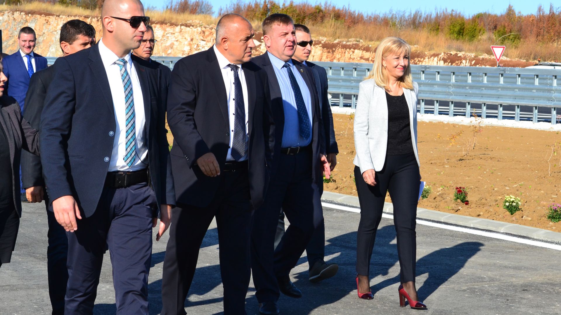 Премиерът Бойко Борисов откри новия участък от магистрала Хемус между