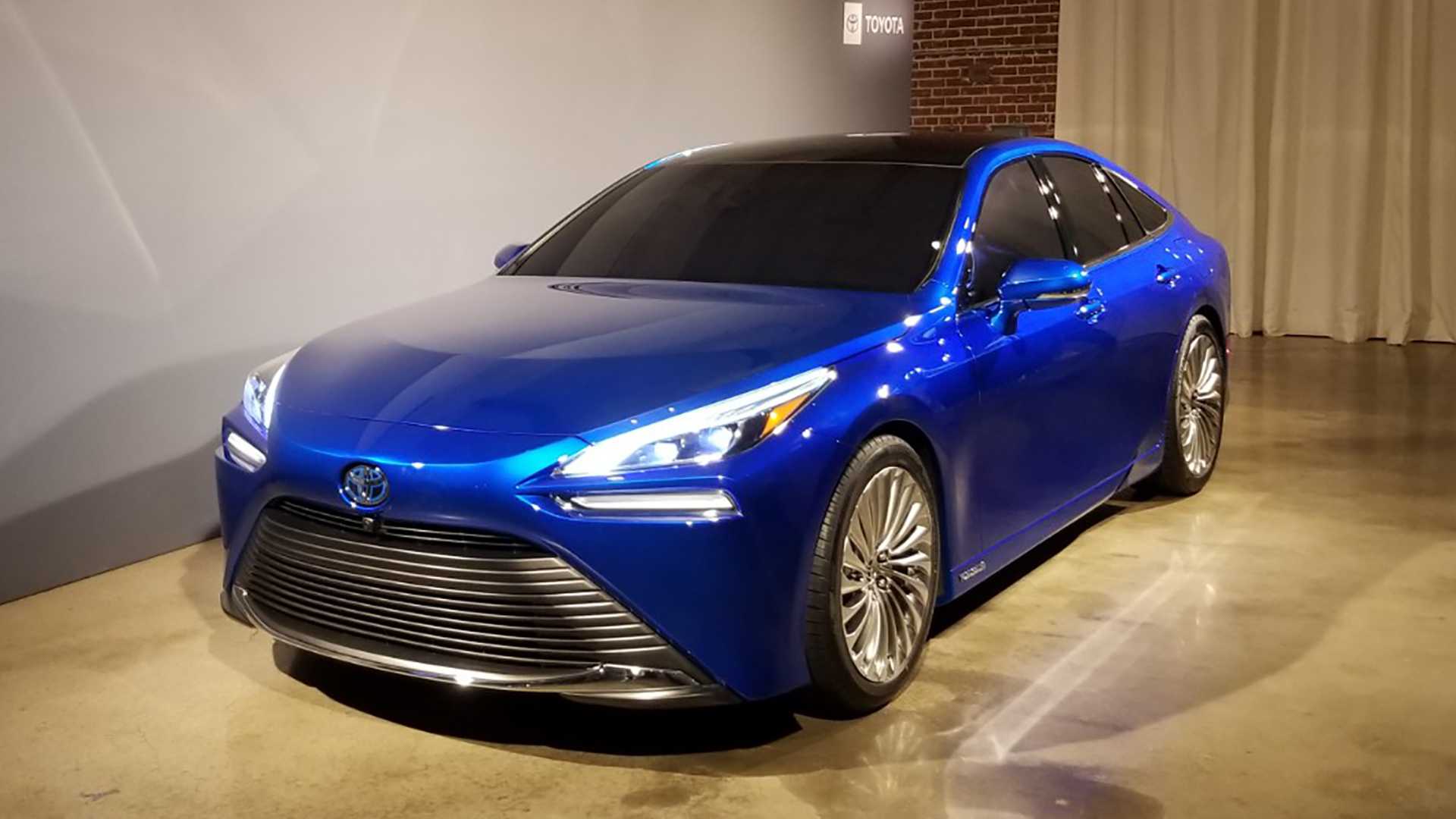 Toyota представи най-добрият автомобил на водород