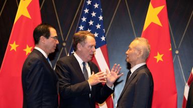 Китай и САЩ постигнаха "значителен напредък" в търговските преговори