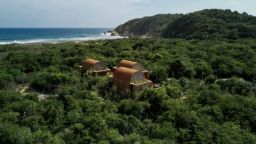 Три красиви къщи със сводести тавани кацнаха на брега на Оахака в Мексико
