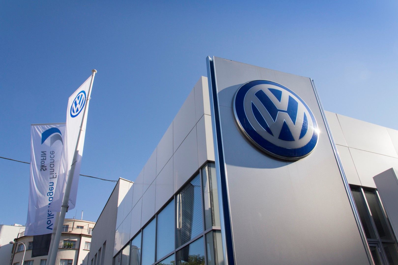 Германският автомобилен концерн Фолксваген (Volkswagen) беше глобен 196, 5 милиона канадски долара (135 милиона евро) от съд в Торонто