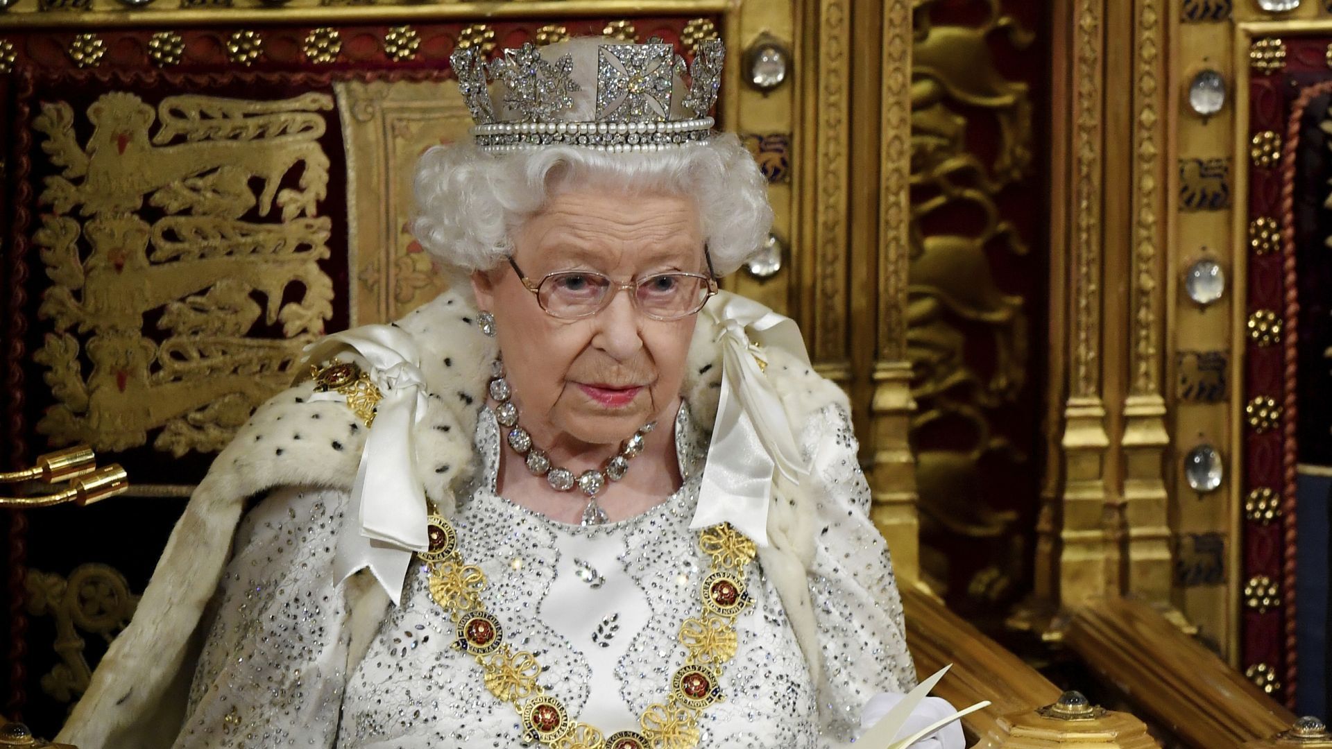 Кралица Елизабет изложи в тронното си слово днес приоритетите на