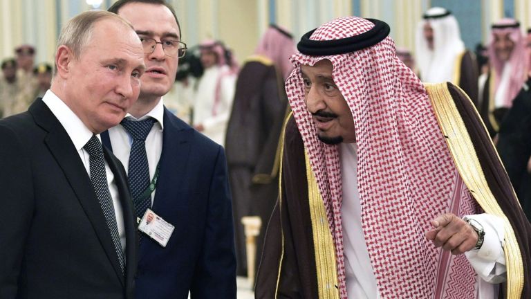 Путин пристигна в Рияд с 200-членна делегация (снимки и видео)