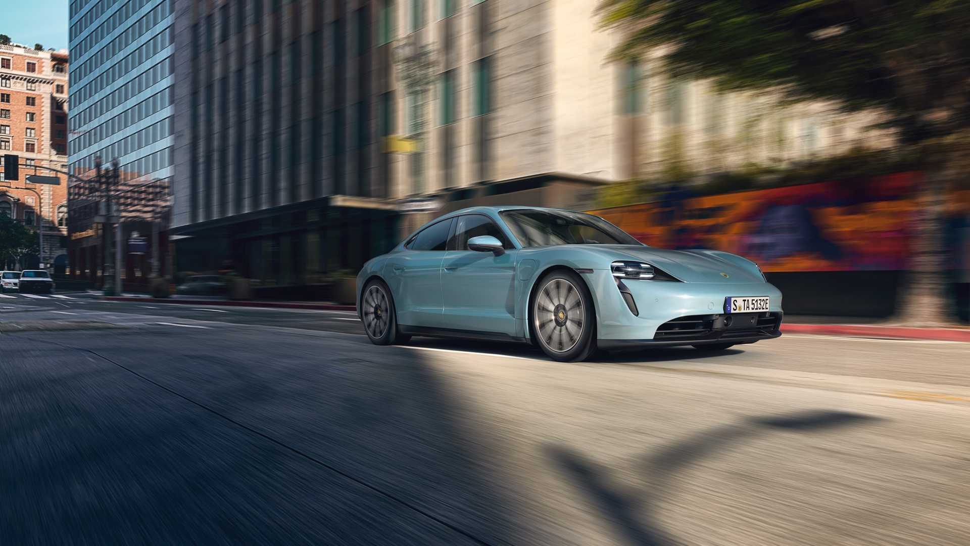 Porsche показа по-достъпен електромобил Taycan 4s