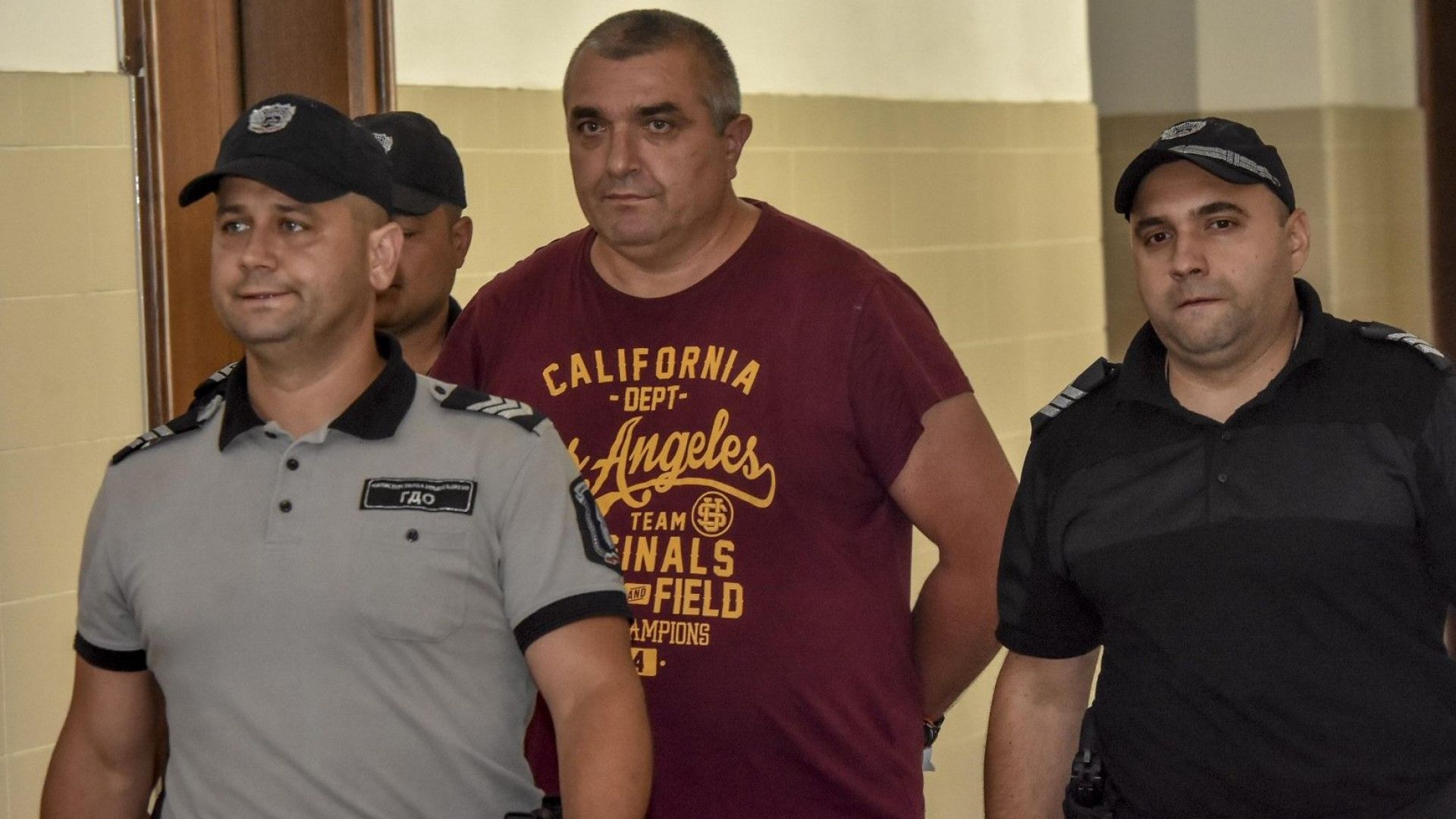 Софийският градски съд СГС спря делото за преместването на Будимир