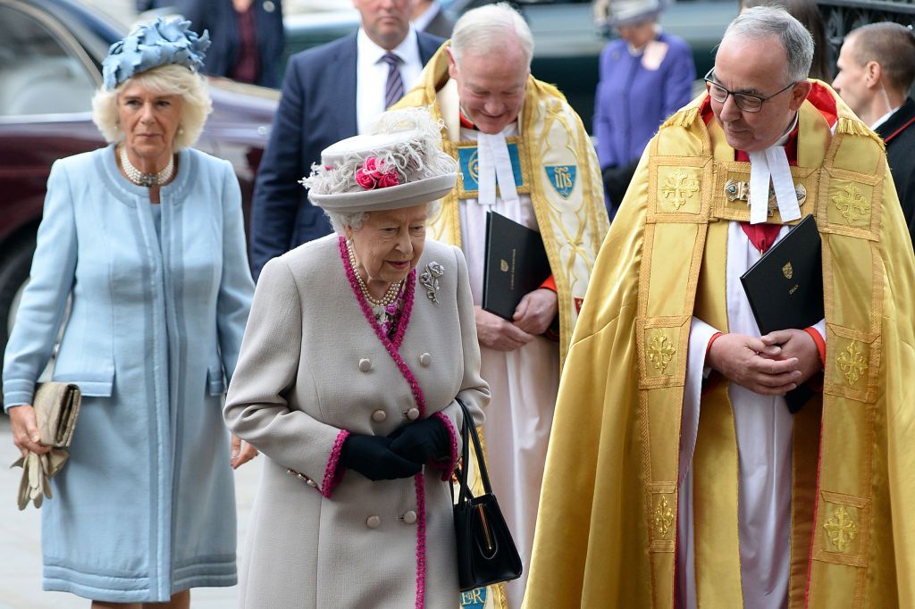 Кралицата и Камила Паркър посещават Уестминстърското абатство по случай 750-тата му годишнина