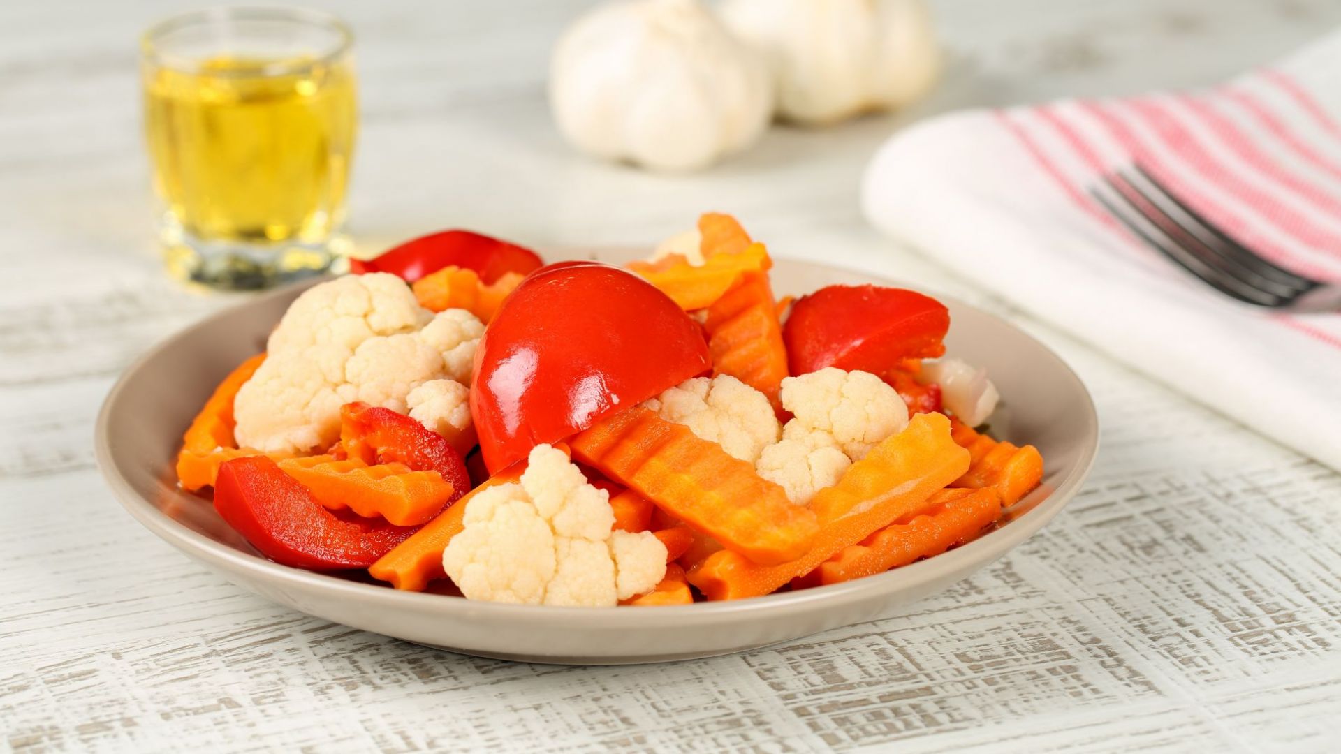 Българинът остава близо до традицията и над две трети от