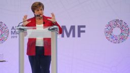 Светът мобилизира $8 трлн., но не стигат: предупредиха за бунтове  