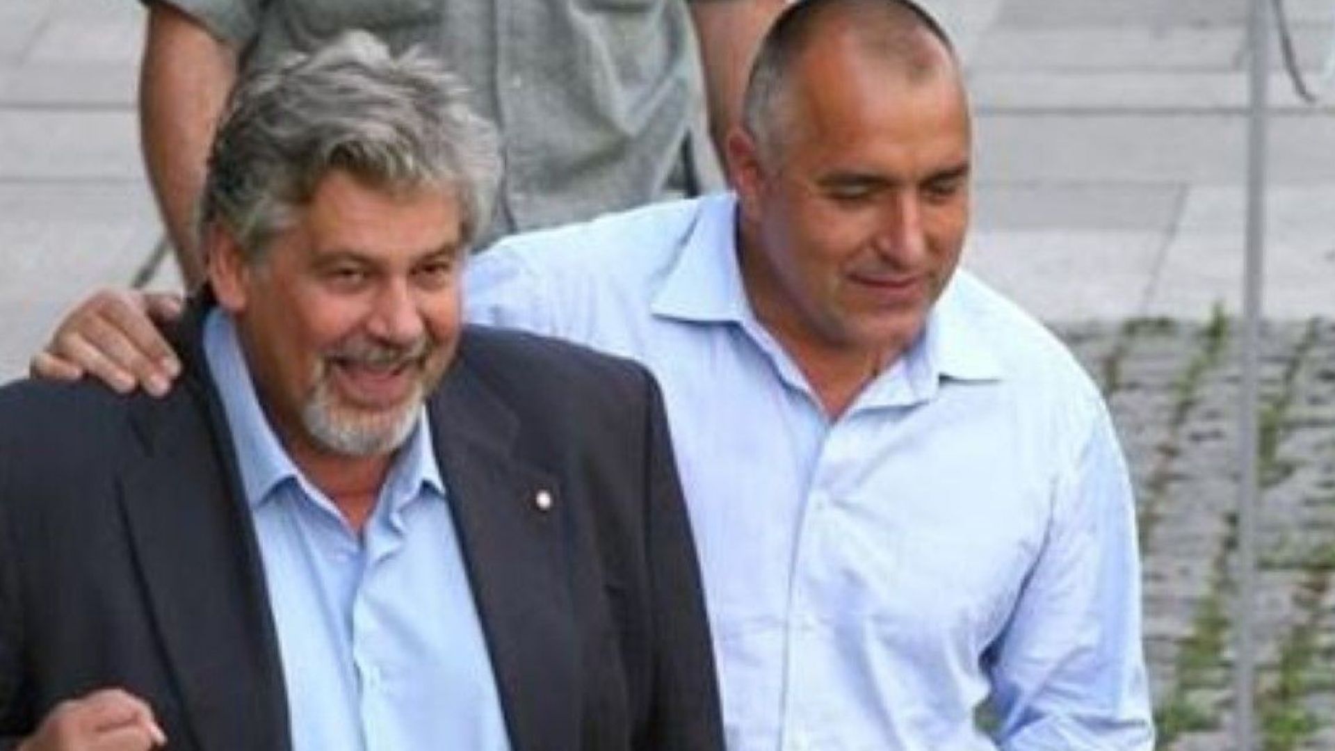 Премиерът Бойко Борисов публикува във фейсбук снимка със Стефан Данаилов