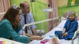 Кейт Мидълтън сложи тиара в Пакистан за специален случай