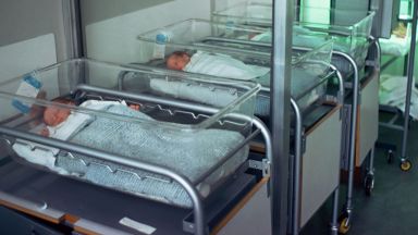 УМБАЛ Бургас поддържа нисък процент на ражданията с цезарово сечение