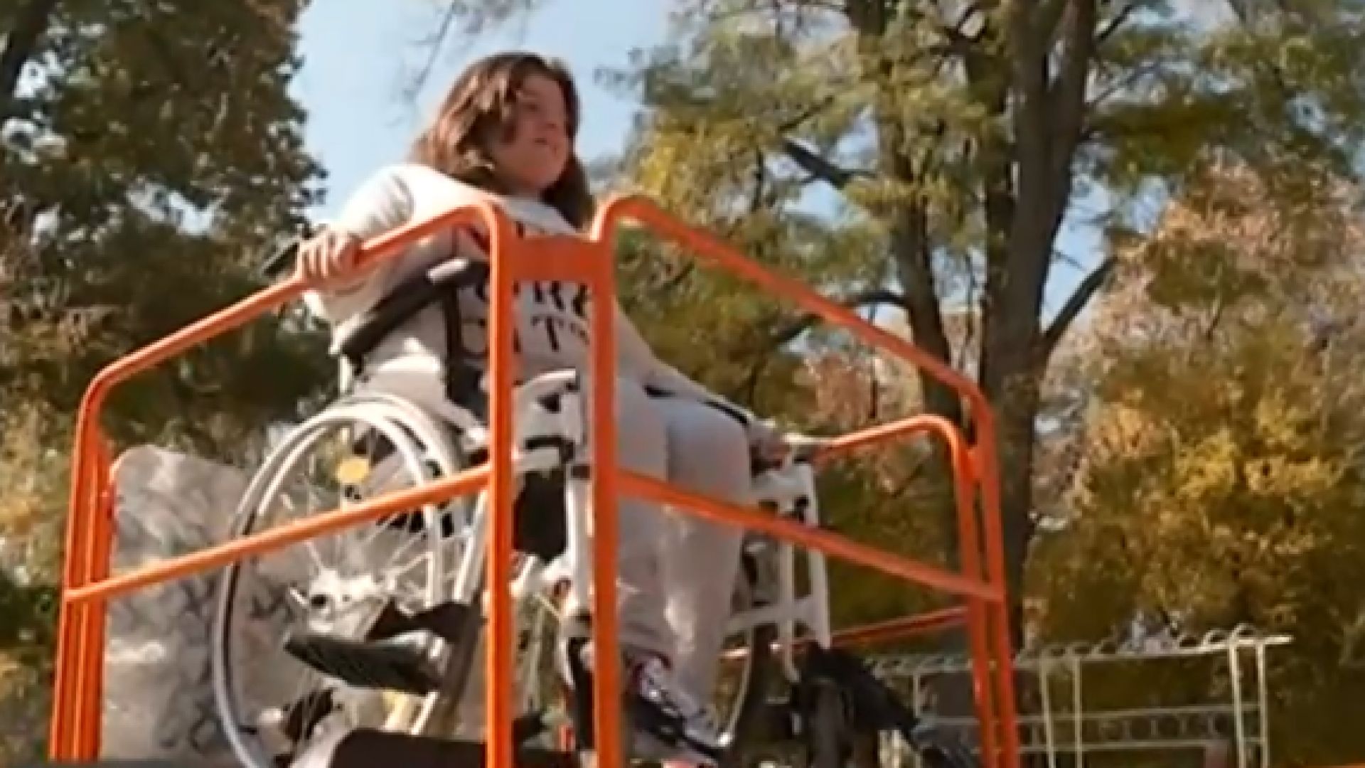 За първи път в България поставиха люлка везна за деца