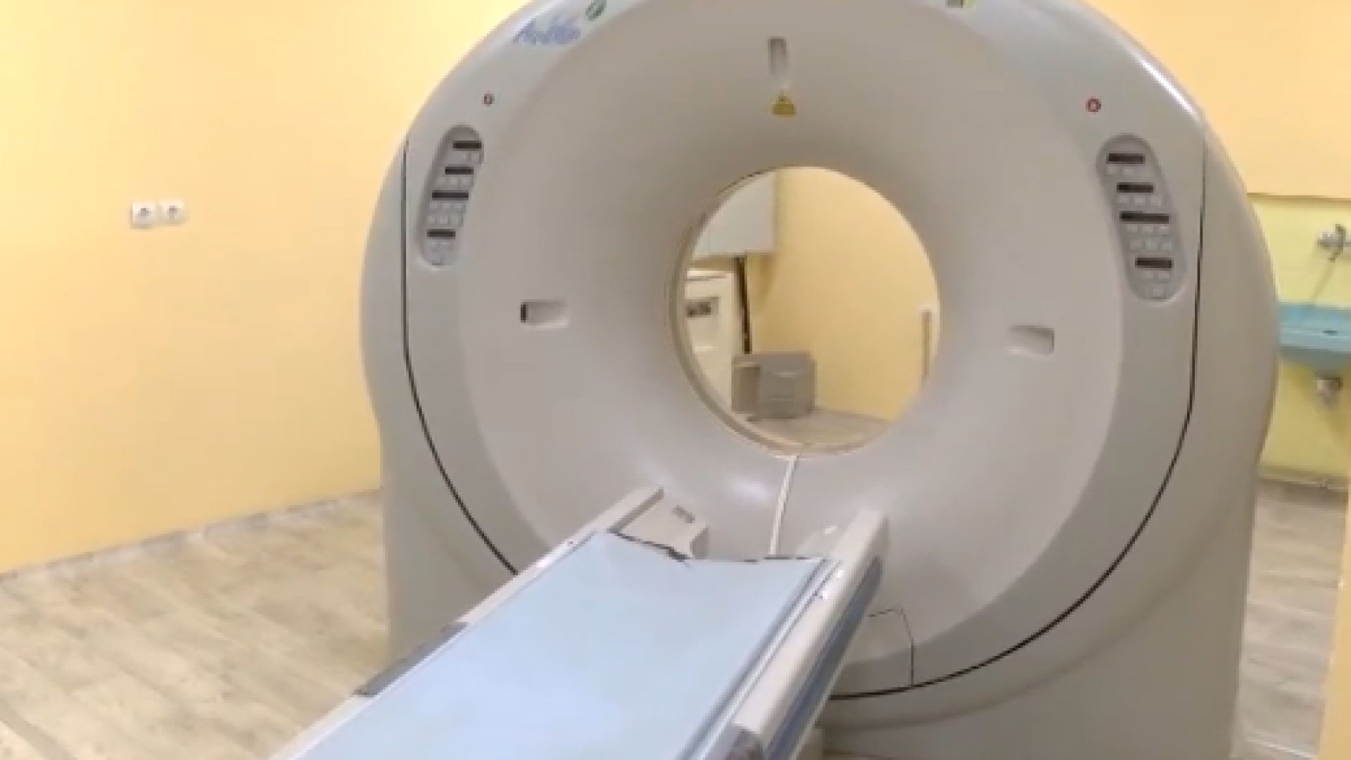 Лаборантката Камелия Кръстева която забрави 70 годишна жена повече от 6