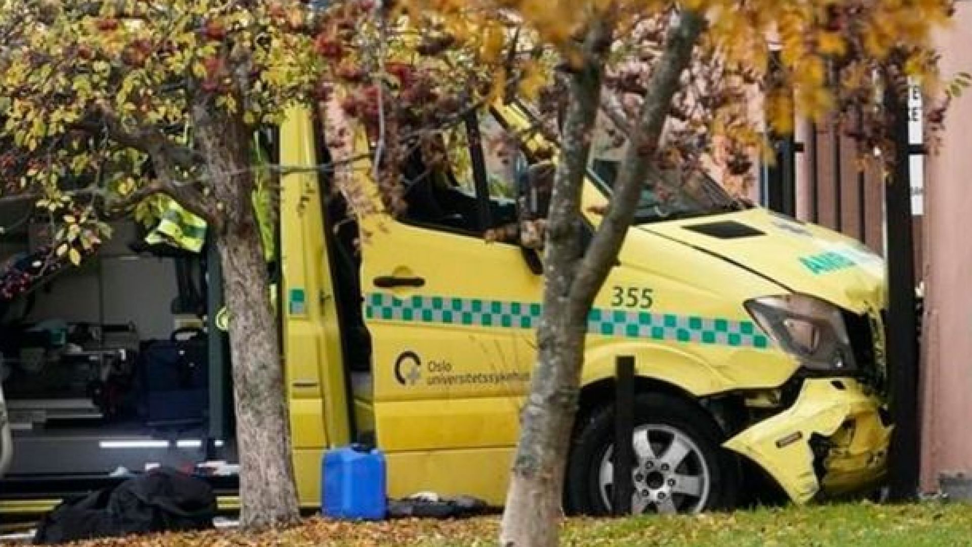 Норвежката полиция съобщи че е арестувала въоръжен мъж който откраднал