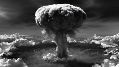 На днешния ден светът отбелязва 76 ата годишнина от първата атомна