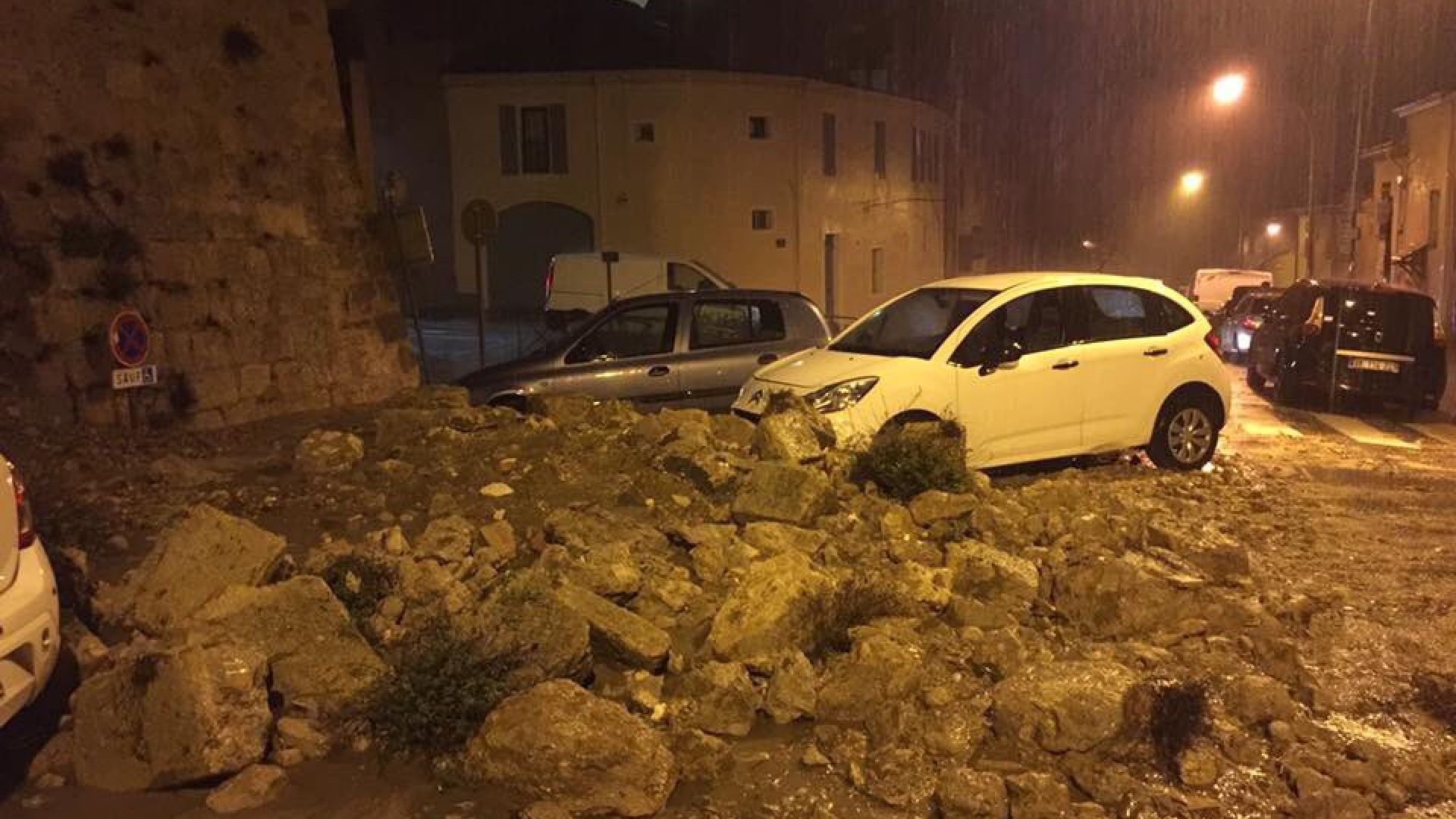 Бури, наводнения и проливни дъждове в Южна Франция