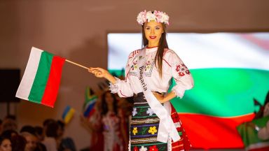 Теодора Мудева стана "Мис Планет Талант" в Грузия