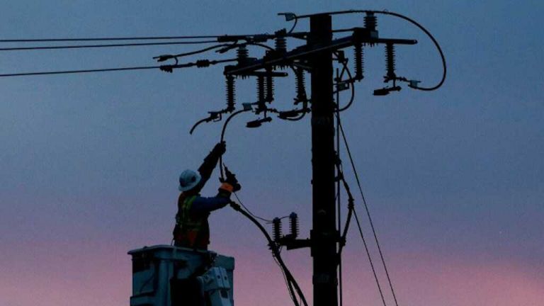 Населени места в цял Пакистан останаха без електричество в събота