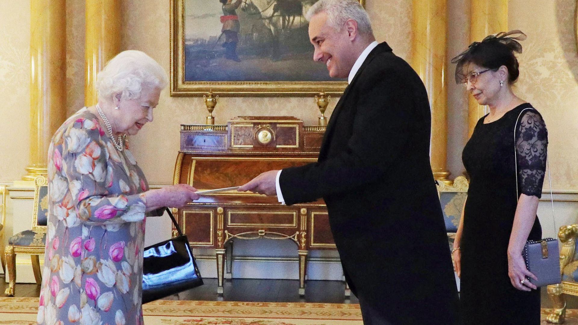 Посланикът на Република България във Великобритания Марин Райков връчи акредитивните