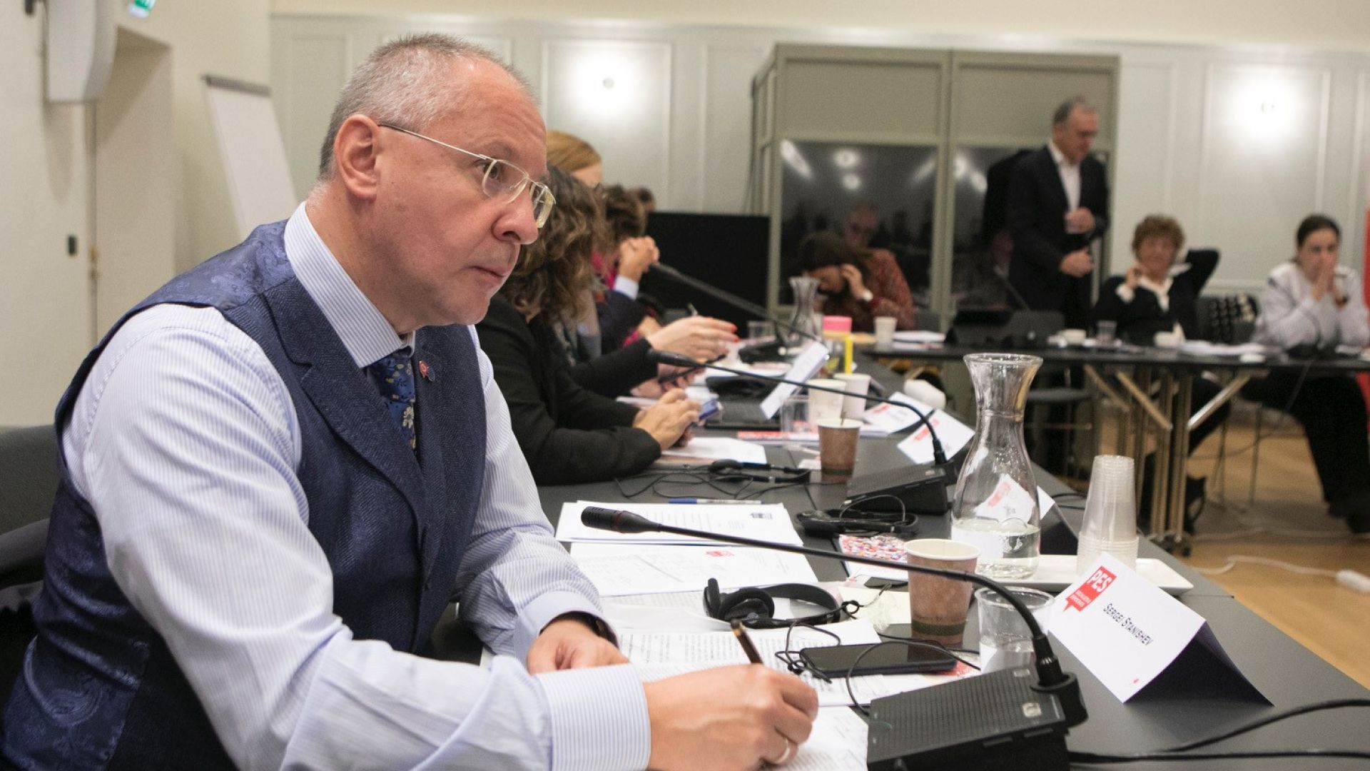 В позиция приета от президиума на ПЕС относно намаляването на