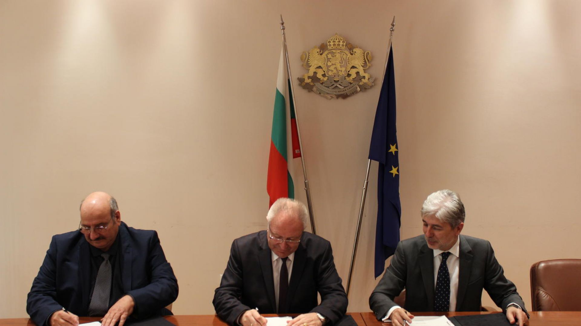 Договорът за модернизиране на градския транспорт в община Варна бе