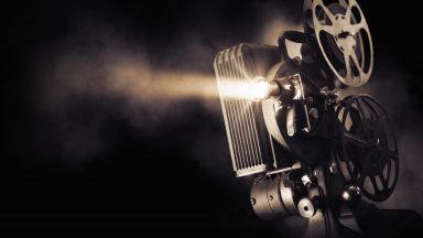 Безплатно Кино под звездите започва в Пловдив съобщиха от Общината