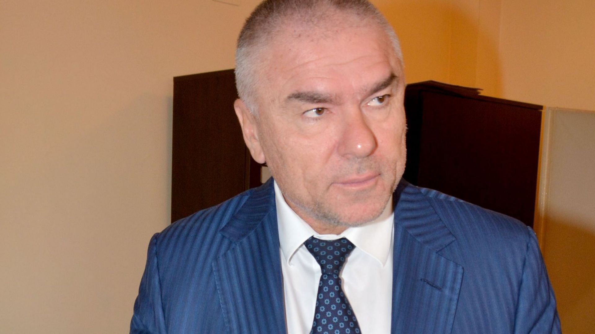 Изграждането на държавна верига от бензиностанции е идея на лидера