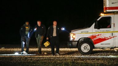 Двама убити при стрелба в Тексас
