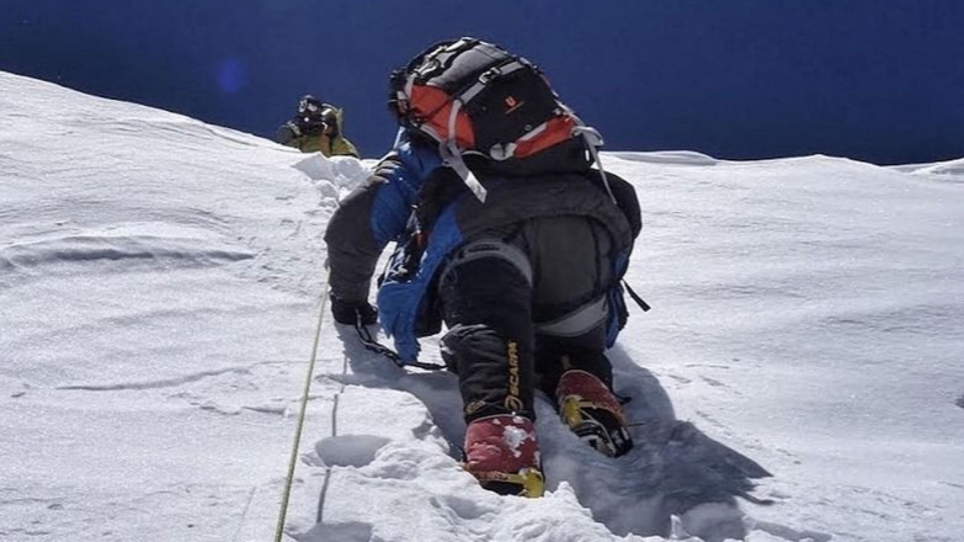 Нирмал Пурджа от Непал записа историческо постижение с изкачването на