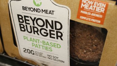 Производителят на "веган месо" Бийонд мийт отчете печалба за първи път