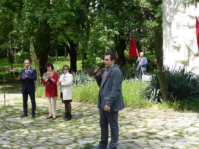 Русяев (вляво) присъства на русофилско събитие
