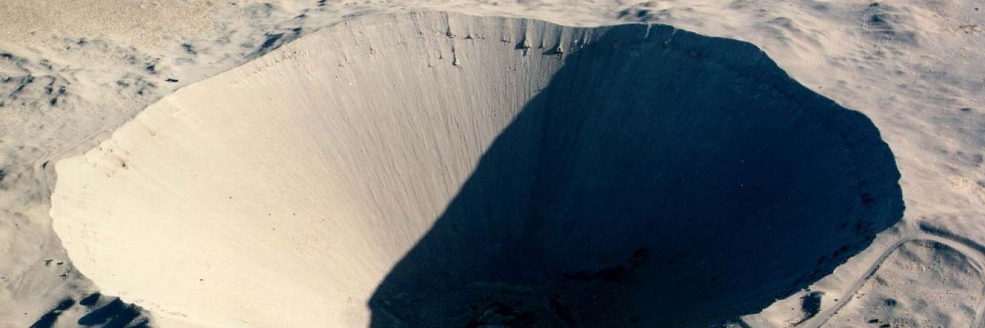 Най-големият кратер, направен от човека (снимки)