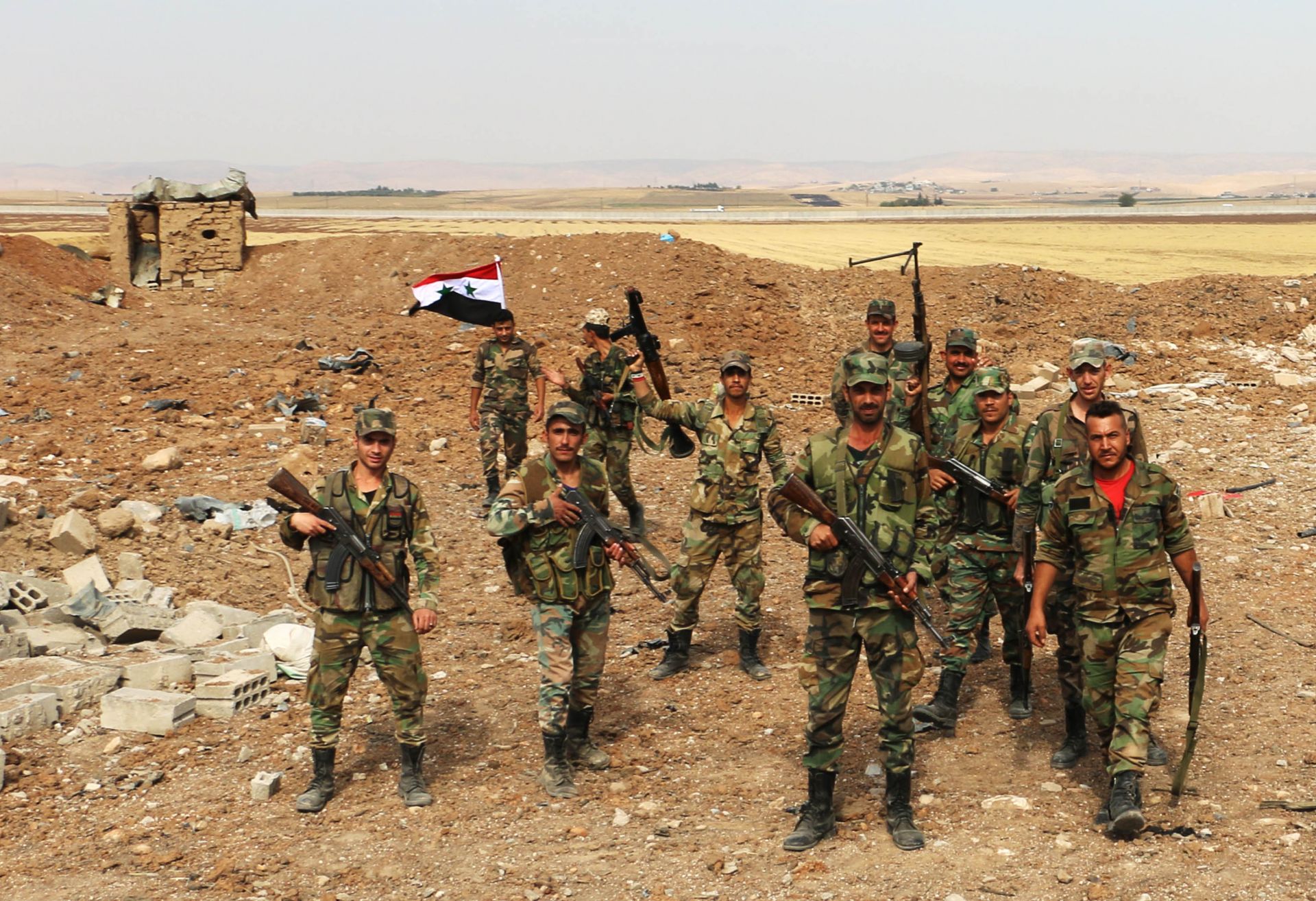 Военни от сирийската армия днес влязоха в сблъсъци с турските сили край граничния град Рас ал Айн в Североизточна Сирия
