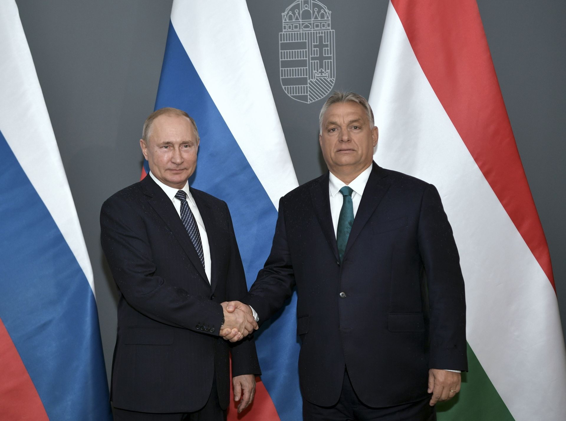Русия би приветствала, ако Унгария се присъедини към газопровода "Турски поток", заяви днес в Будапеща руският президент Владимир Путин