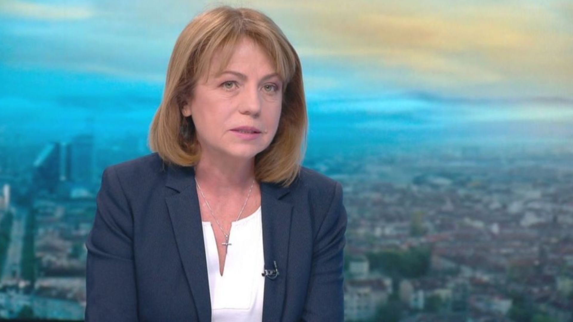 Самата Мая Манолова казва в кампанията си Аз съм почтен