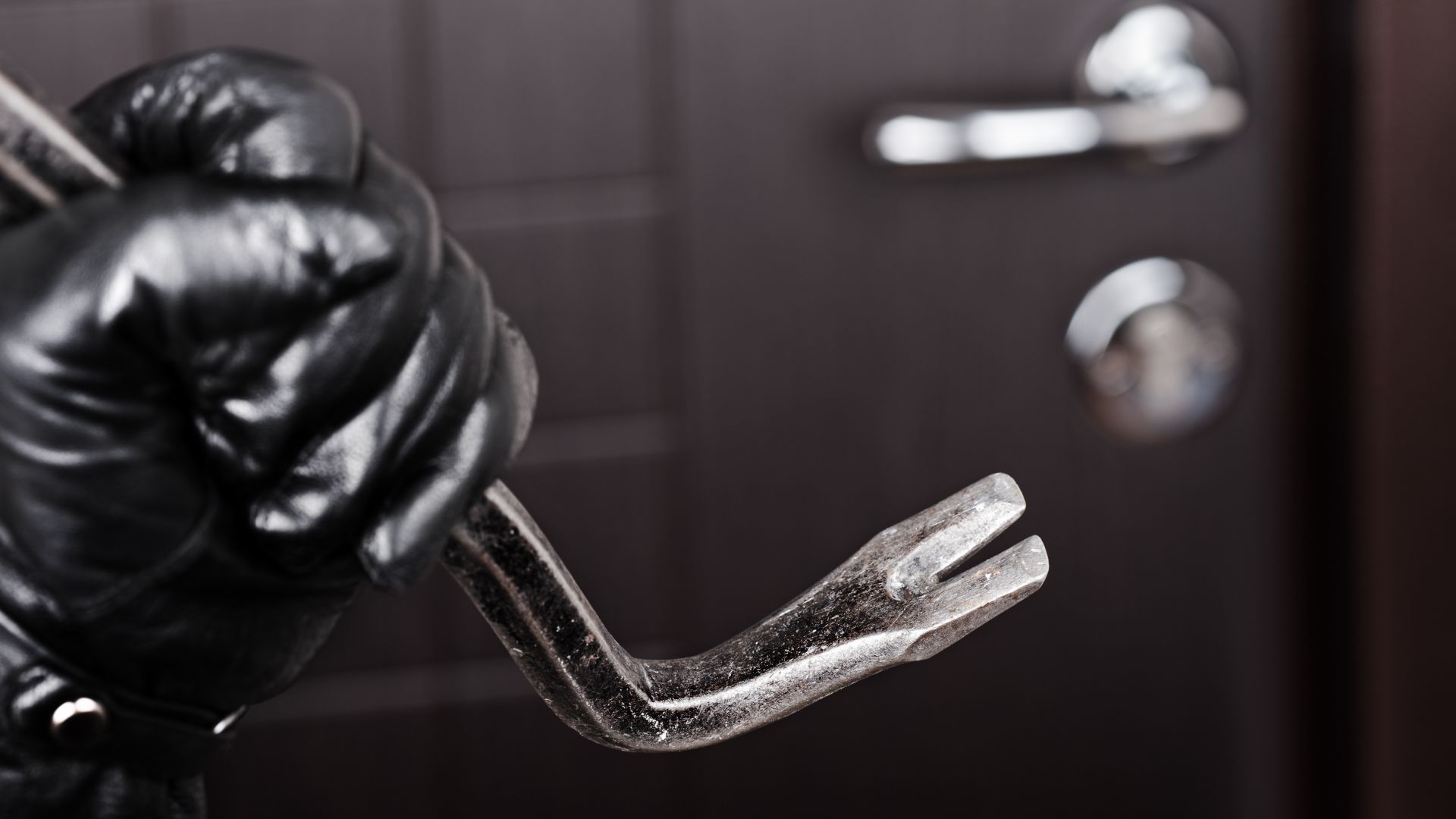 Престъпна банда е ограбила висши служители на виетнамското посолство у