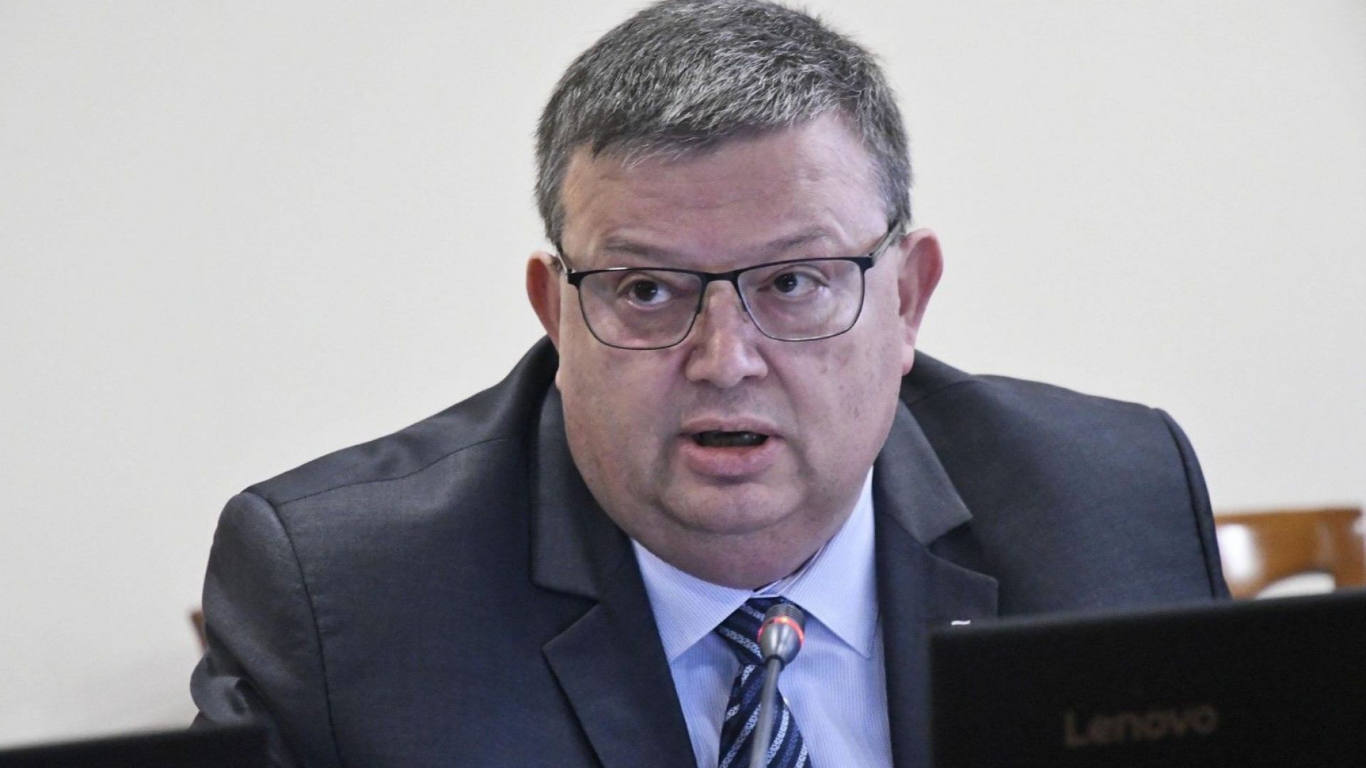 Главният прокурор Сотир Цацаров изпрати отговор на сигнал от инициативния