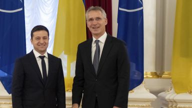 НАТО и Украйна омилостивиха Орбан за унгарското малцинство 