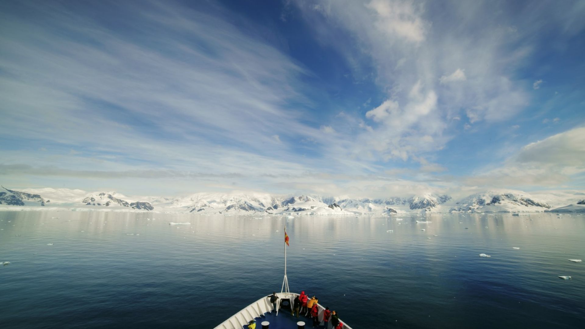 Успешно завърши 28 та Национална антарктическа експедиция Днес и утре се