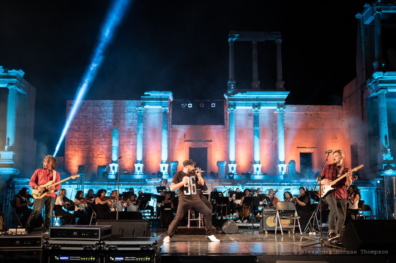 Концертът на Стефан Вълдобрев и "Обичайните заподозрени" в Античния театър в Пловдив