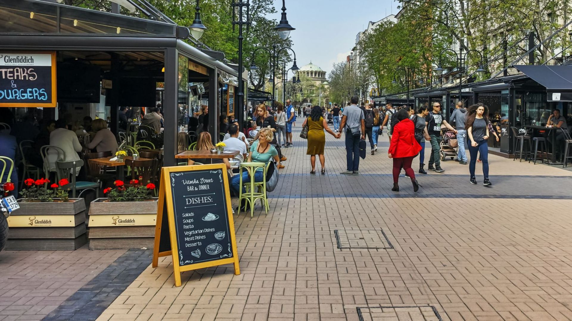 Защо сме все по нещастни след като живеем все по добре Този