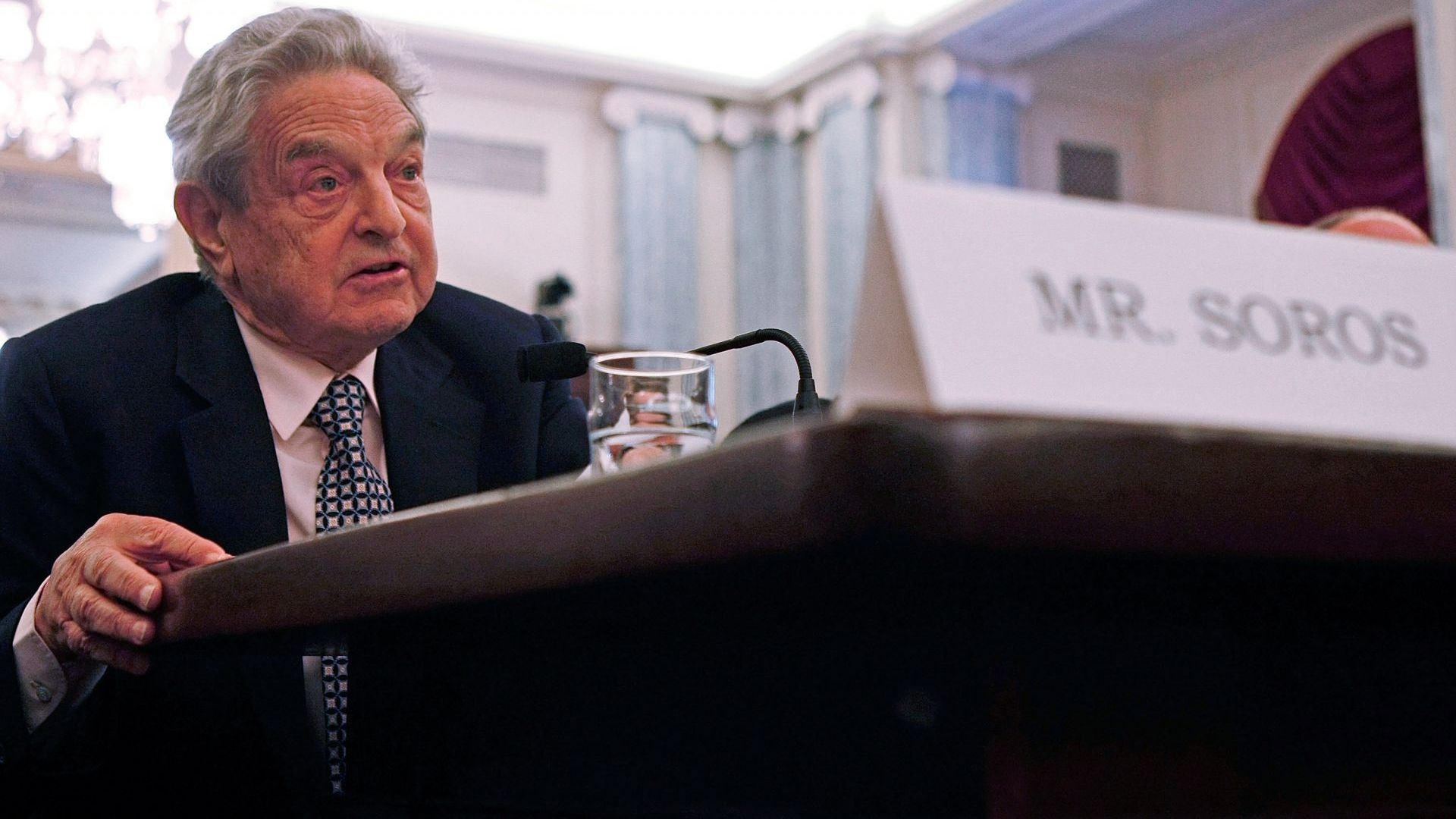 За половин век Джордж Сорос успява да създаде своя империя